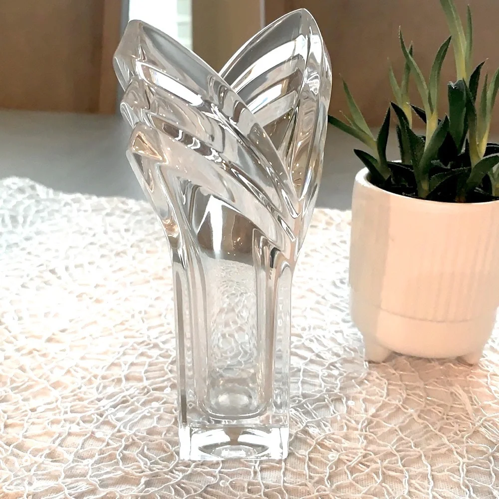 Mikasa Deco Style 24% Lead Crystal Bud Vase 6” high